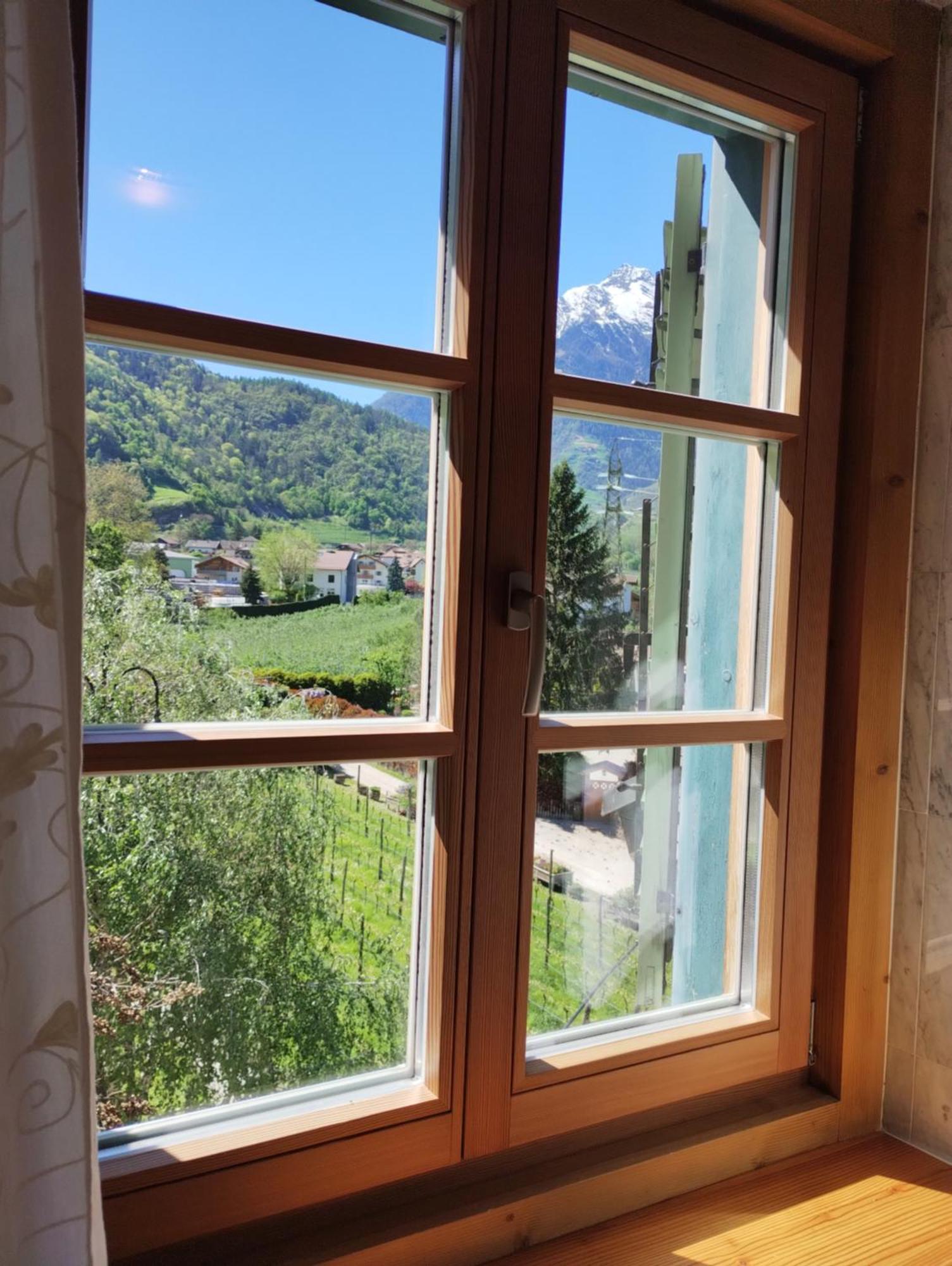 Schlosswirt Forst Lagundo Bagian luar foto
