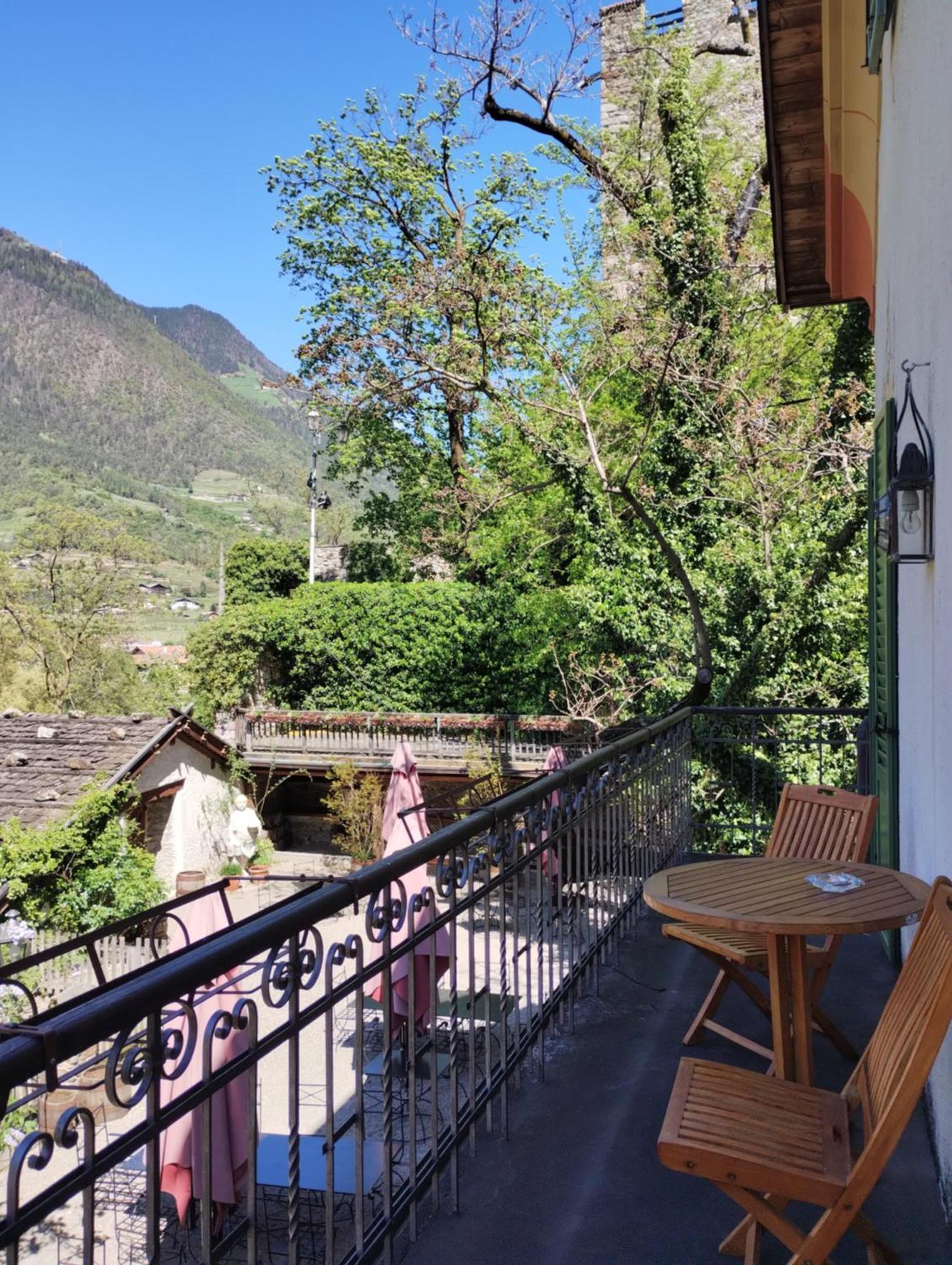 Schlosswirt Forst Lagundo Bagian luar foto