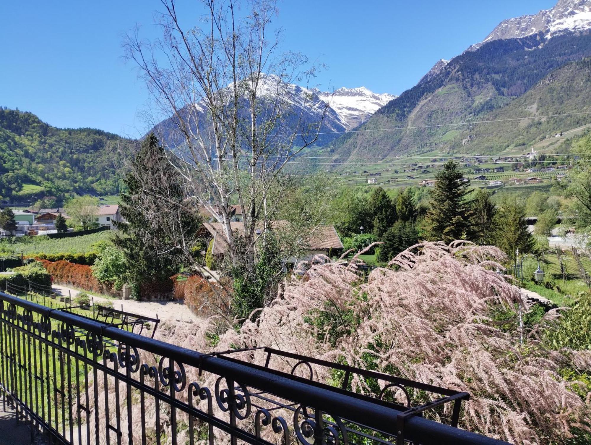 Schlosswirt Forst Lagundo Bagian luar foto